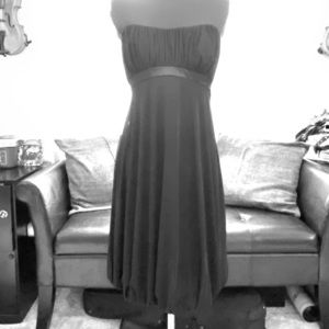 NWT White House Black Market strapless LBD size 4!